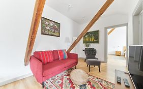 Modern Two-Bedroom Apartment, Vilnius City Centre